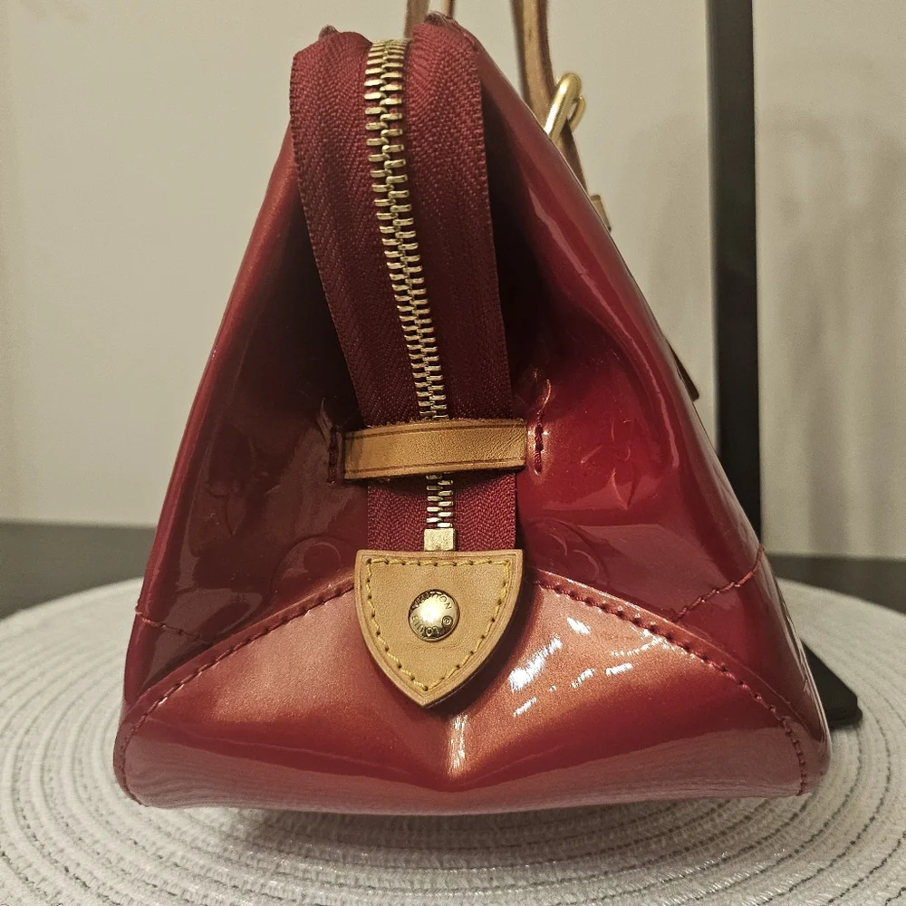 Louis Vuitton Bedford Shoulder Bag – Vernis Monogram – Red ✨ - Picture 11 of 16